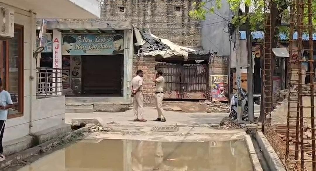 दिल्ली : नरेला में खूनी खेल... दुकान बंद कर लौट रहे युवक की पीट-पीटकर हत्या