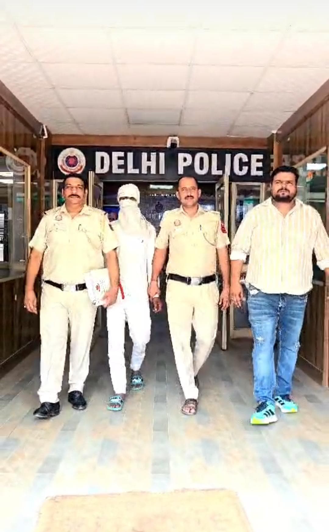 Delhi : नरेला इंडस्ट्रियल एरिया पुलिस को बड़ी कामयाबी, 276.25 ग्राम हेरोइन बरामद