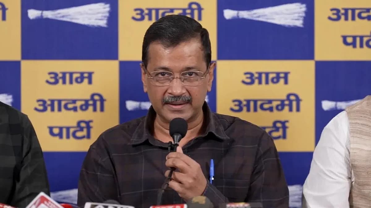 Delhi: E20 पेट्रोल पर सियासत तेज: केजरीवाल ने पीएम को लिखा पत्र, शुद्ध पेट्रोल का विकल्प और सस्ती कीमत की मांग