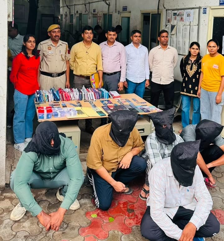 Delhi : ₹10,000 की साइबर ठगी की शिकायत ने खोल दिया ₹70 करोड़ के अंतरराष्ट्रीय म्यूल अकाउंट सिंडिकेट का राज! बैंक अधिकारियों समेत 10 लोग गिरफ्त में।