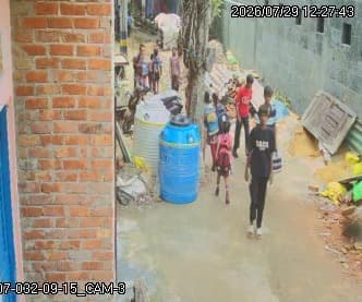 Delhi ; शाहबाद डेरी में 9 साल की मासूम से सोने का लॉकेट झपटा, वारदात CCTV में कैद