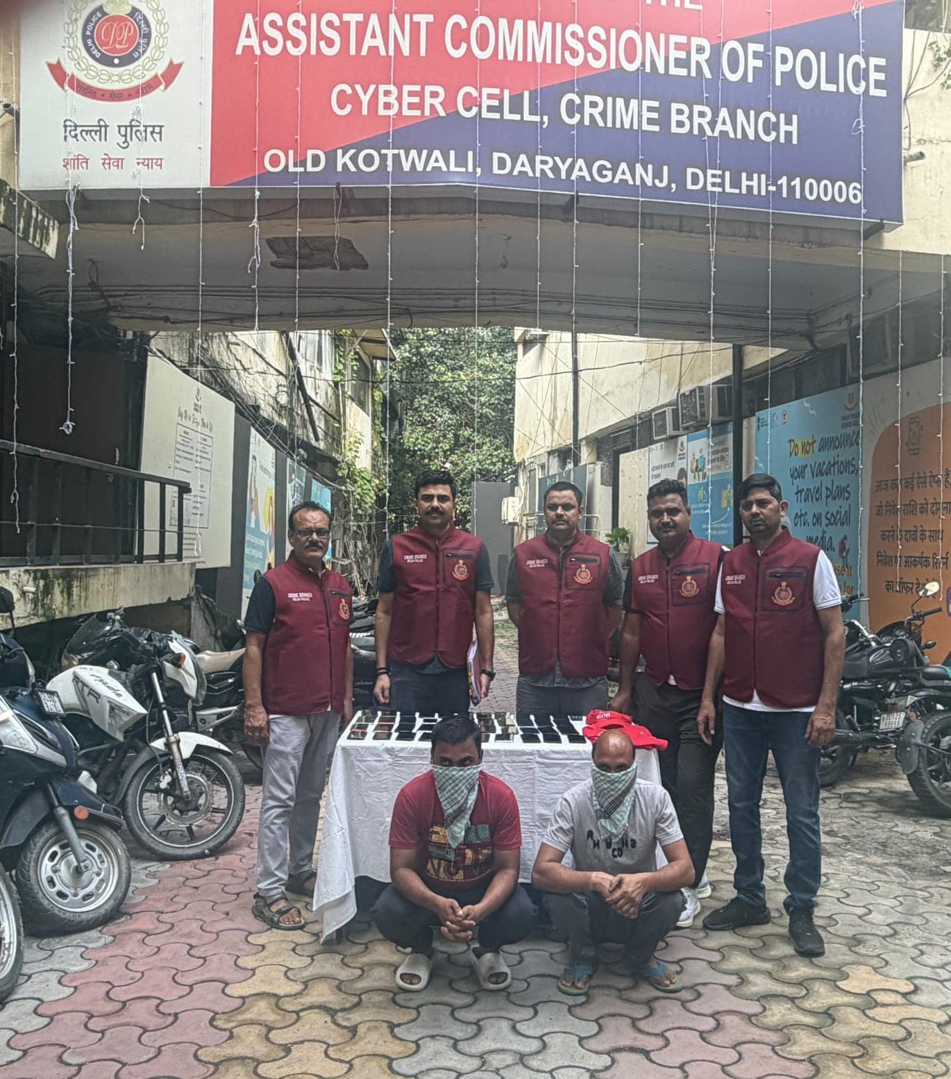 दिल्ली पुलिस की बड़ी कामयाबी: पश्चिम बंगाल में चल रहे संगठित e-SIM साइबर फ्रॉड मॉड्यूल का भंडाफोड़..!